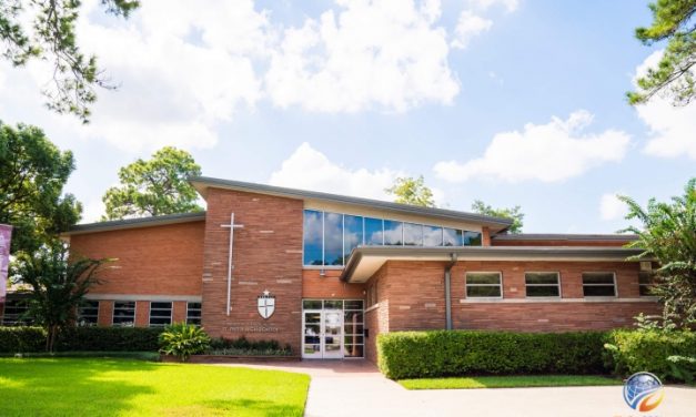 Trường trung học nội trú cao cấp Amerigo Houston – St. Pius X High School